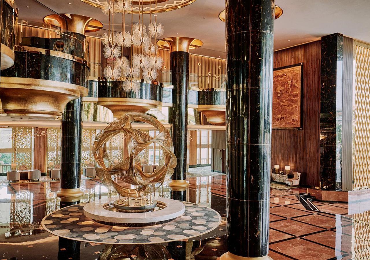 Sunway Resort Hotel Petaling Jaya Exteriör bild The lobby of the Ritz-Carlton, Dubai