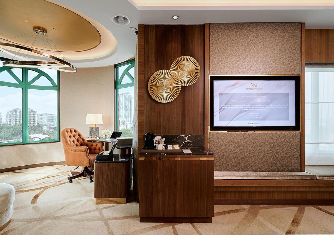 Sunway Resort Hotel Petaling Jaya Exteriör bild The office of the Chairman