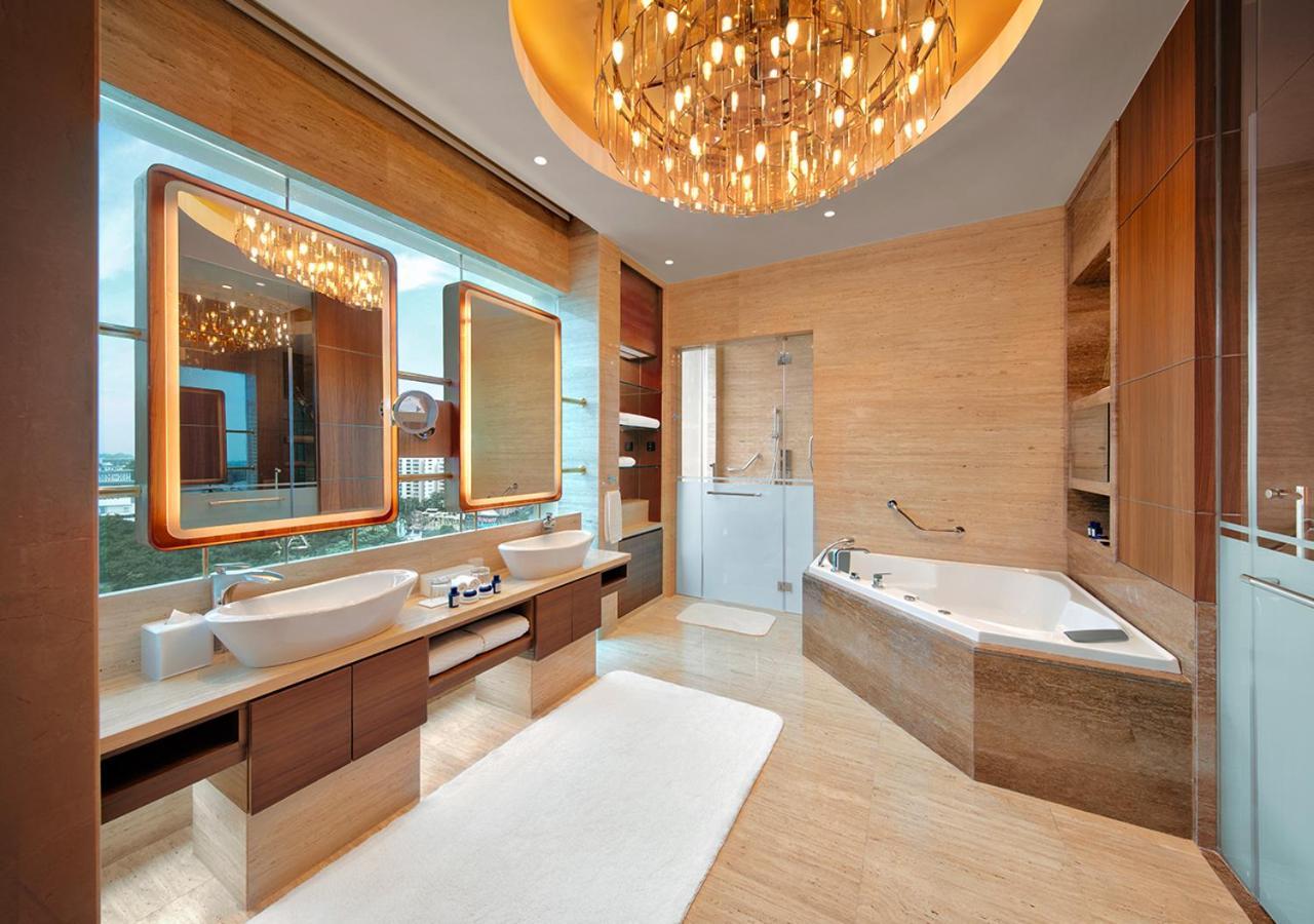 Sunway Resort Hotel Petaling Jaya Exteriör bild Bathroom