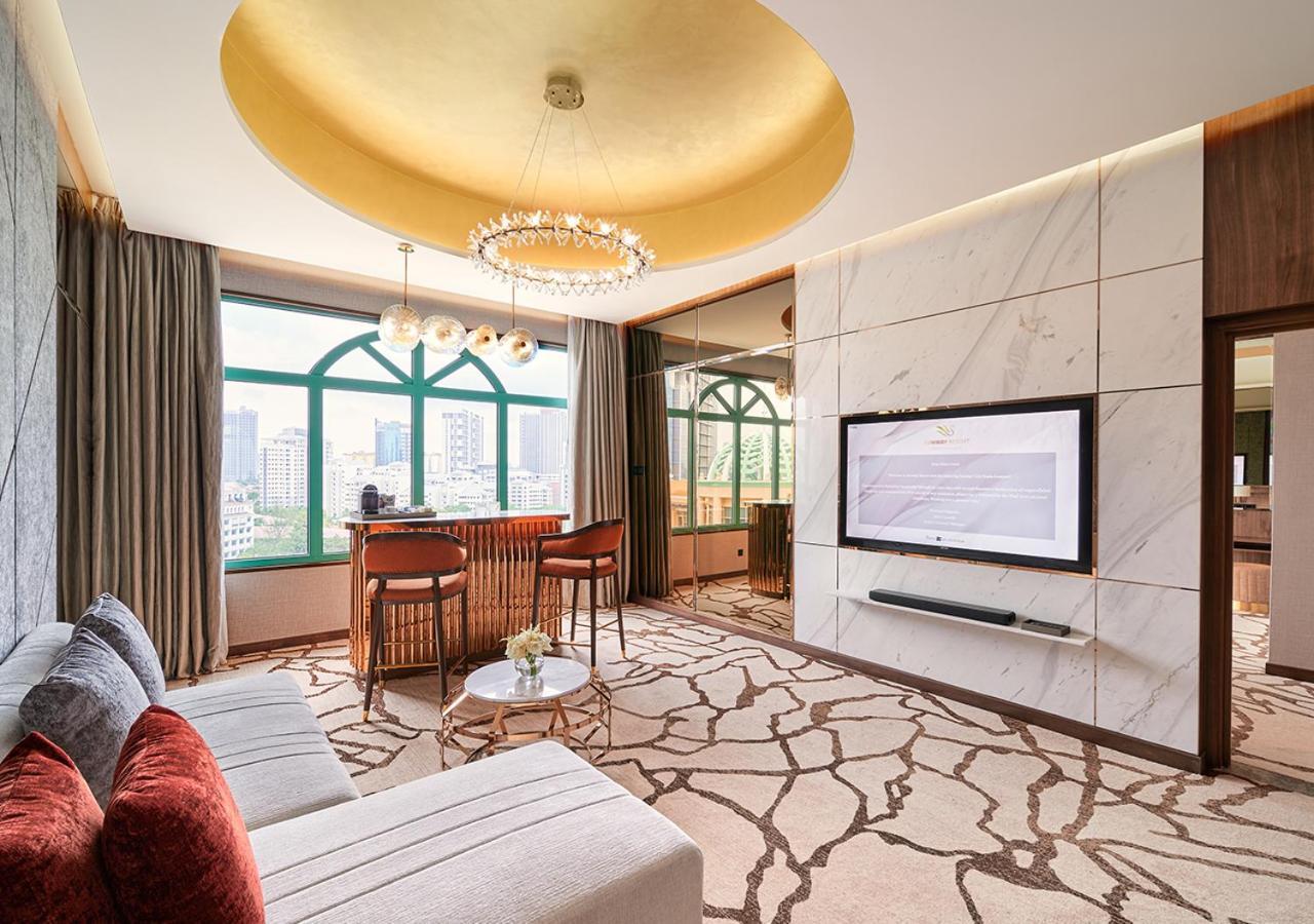 Sunway Resort Hotel Petaling Jaya Exteriör bild A suite at the hotel