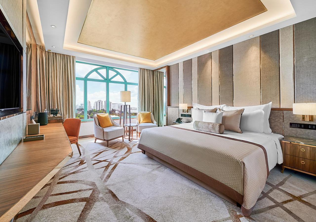 Sunway Resort Hotel Petaling Jaya Exteriör bild A bedroom at the hotel